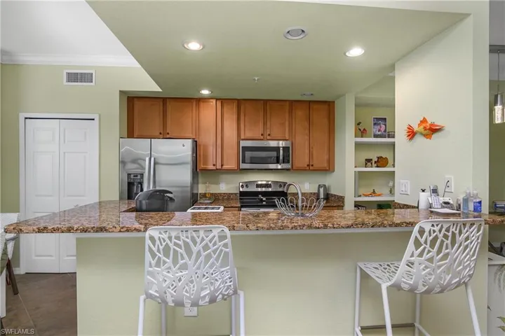 9832 Venezia Cir 1013, Naples, Florida 34113