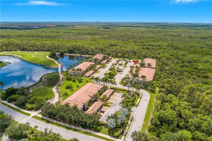 9832 Venezia Cir 1013, Naples, Florida 34113
