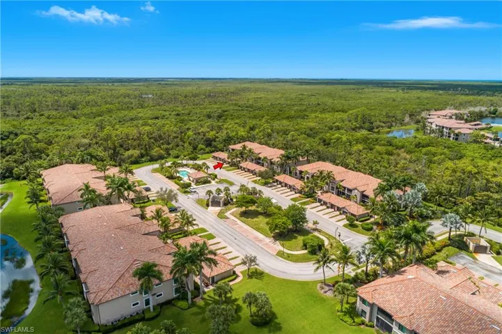 9832 Venezia Cir 1013, Naples, Florida 34113