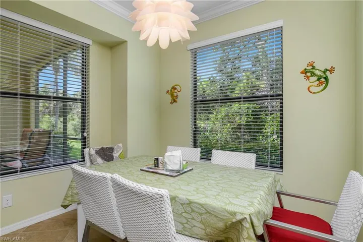 9832 Venezia Cir 1013, Naples, Florida 34113