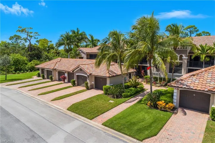 9832 Venezia Cir 1013, Naples, Florida 34113