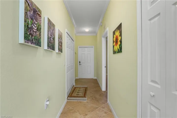 9832 Venezia Cir 1013, Naples, Florida 34113