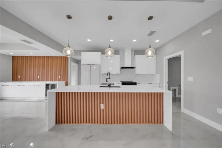 2507 39th St Sw, Lehigh Acres, Florida 33976