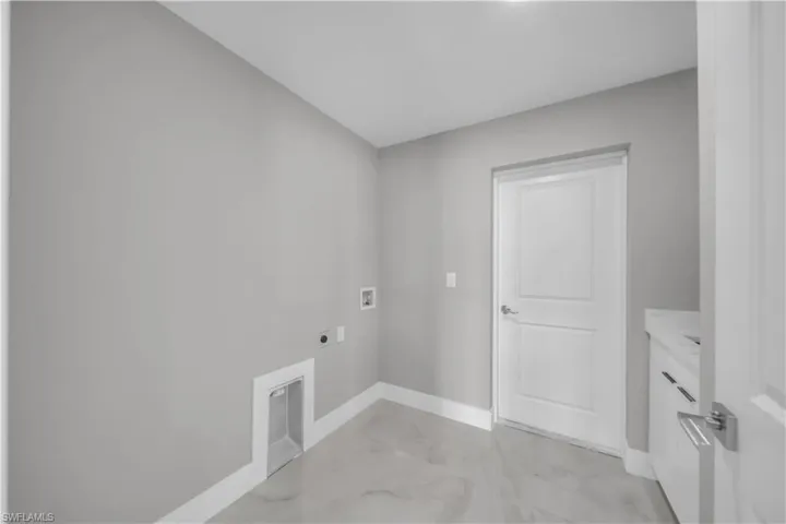 2507 39th St Sw, Lehigh Acres, Florida 33976