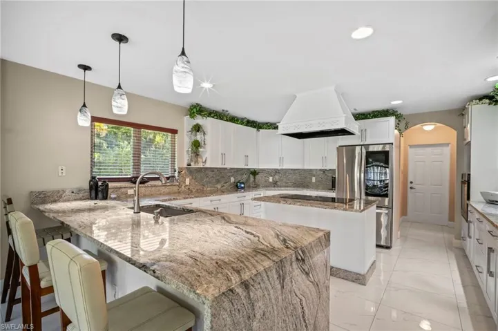 13965  Collier  BLVD, Naples, FL 34119