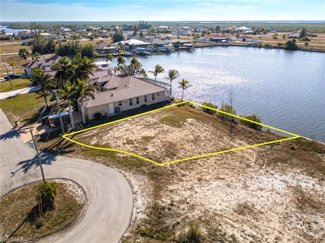 2826 Nw 43rd Pl, Cape Coral, Florida 33993