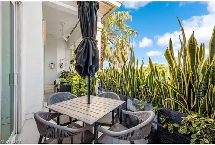 365 5th Ave S 307, Naples, Florida 34102