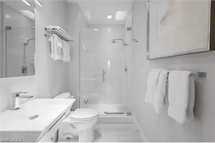 365 5th Ave S 307, Naples, Florida 34102