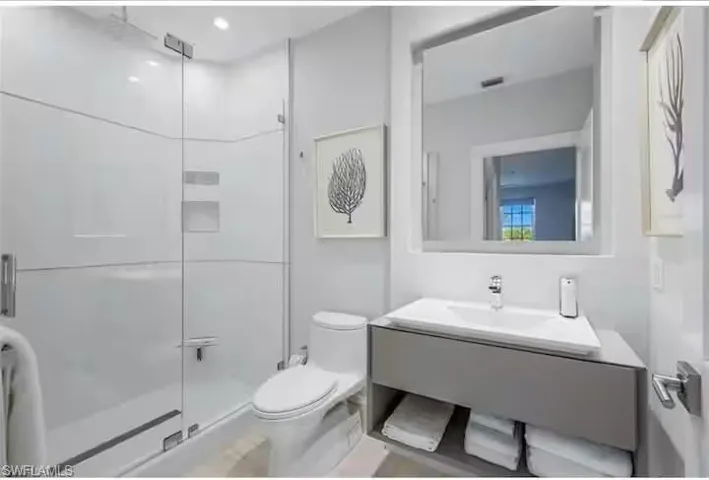 365 5th Ave S 307, Naples, Florida 34102