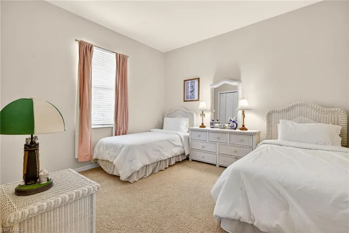 2ND BEDROOM WITH TWIN BEDS. WOULD EASILY FIT A KING
