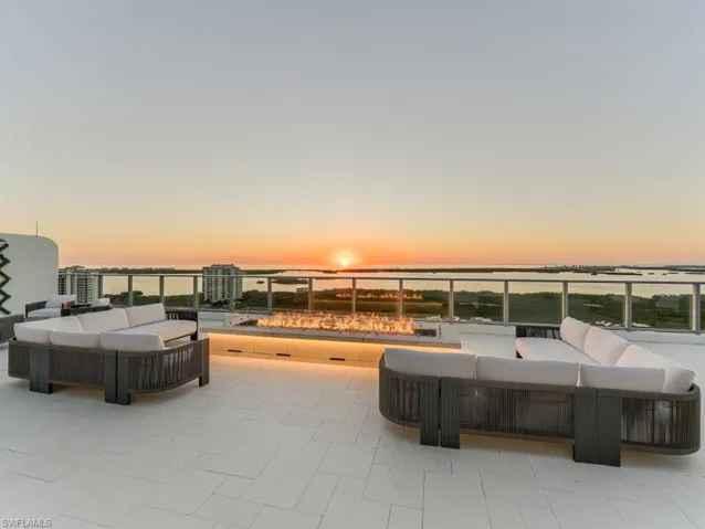 View of patio / terrace with an outdoor lounge area