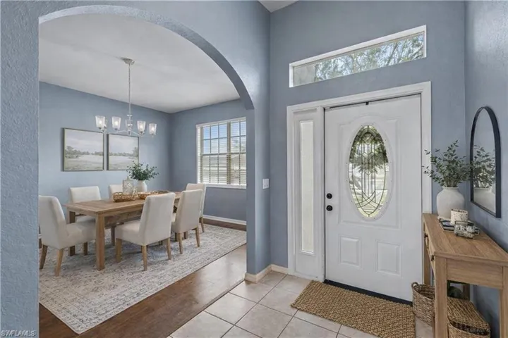 Entrance Foyer, Virtually staged