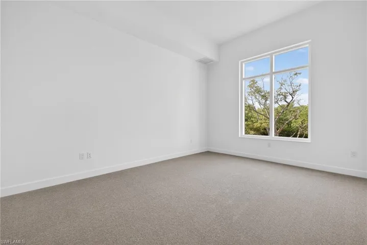 Master Suite features large window allowing good amount of natural lighting