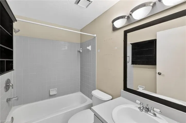 2623 Ne 22nd Ave, Cape Coral, Florida 33909