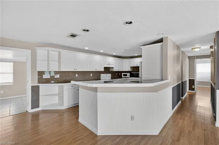 2623 Ne 22nd Ave, Cape Coral, Florida 33909