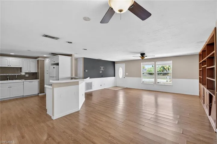 2623 Ne 22nd Ave, Cape Coral, Florida 33909