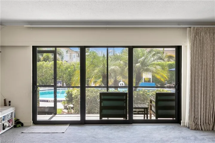 1050 6th St S 1050, Naples, Florida 34102