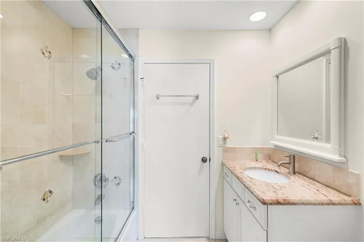 1050 6th St S 1050, Naples, Florida 34102
