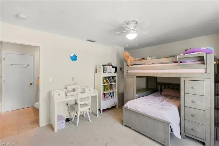 1050 6th St S 1050, Naples, Florida 34102