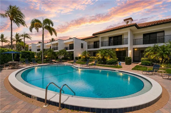 1050 6th St S 1050, Naples, Florida 34102