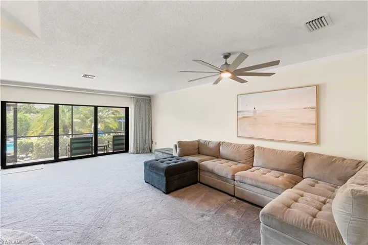 1050 6th St S 1050, Naples, Florida 34102