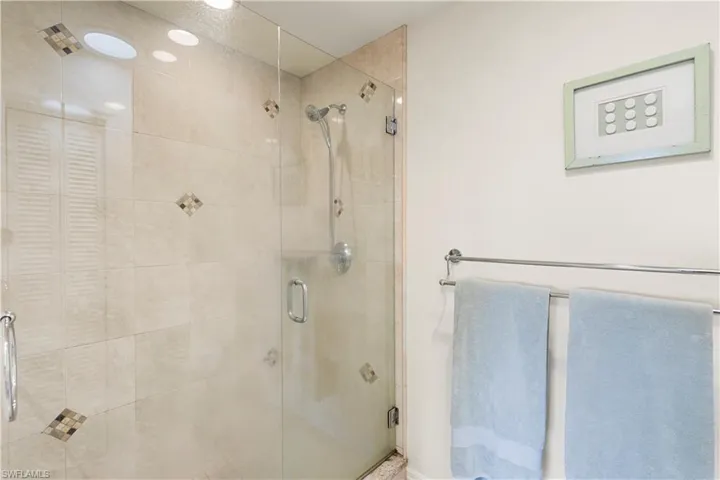 1050 6th St S 1050, Naples, Florida 34102