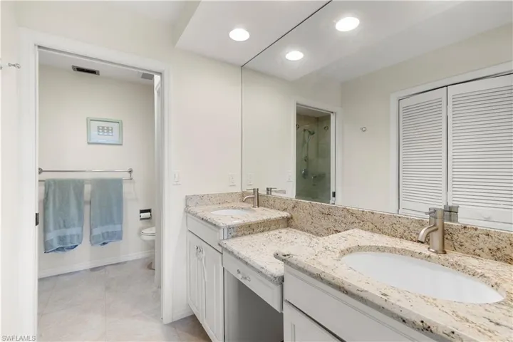 1050 6th St S 1050, Naples, Florida 34102