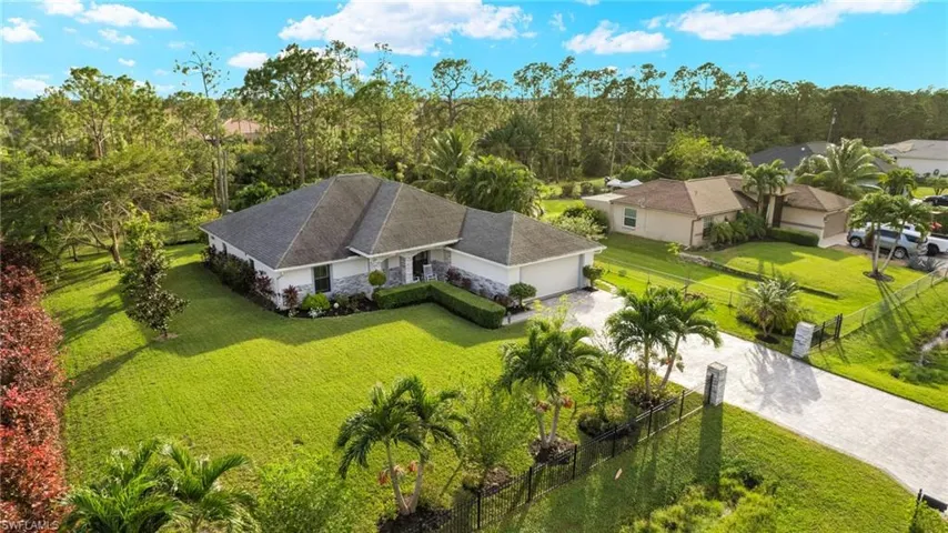 10700  Strike  LN, Bonita Springs, FL 34135