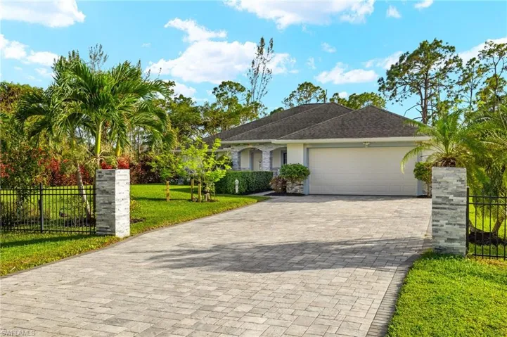 10700  Strike  LN, Bonita Springs, FL 34135