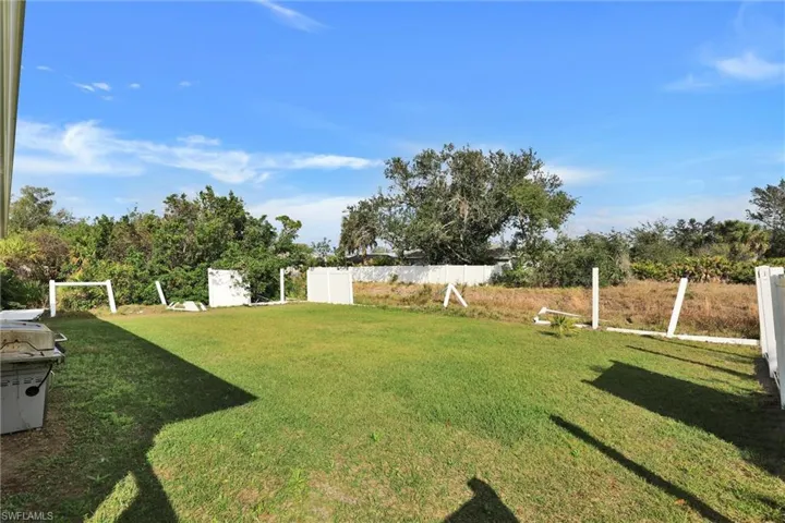470 Sunset Rd N, Rotonda West Fl 33947