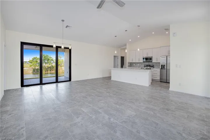 2102 Nw 6th Pl, Cape Coral, Florida 33993