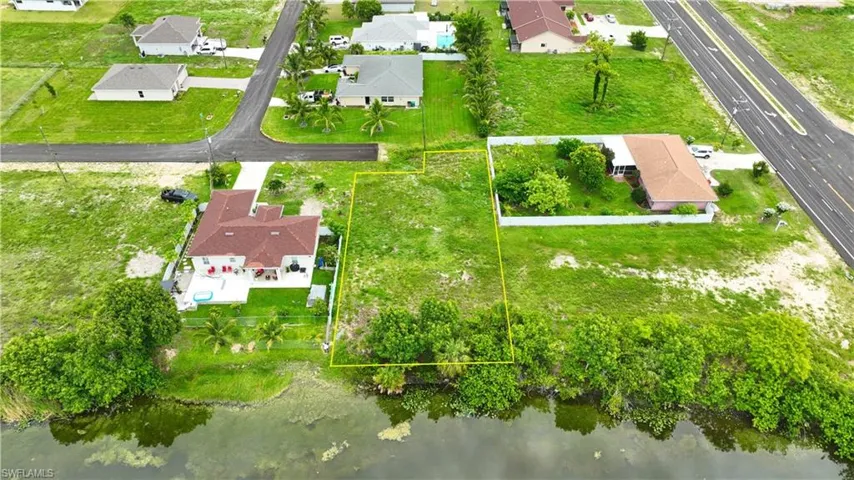 722 Ne 12th St, Cape Coral, Florida 33909