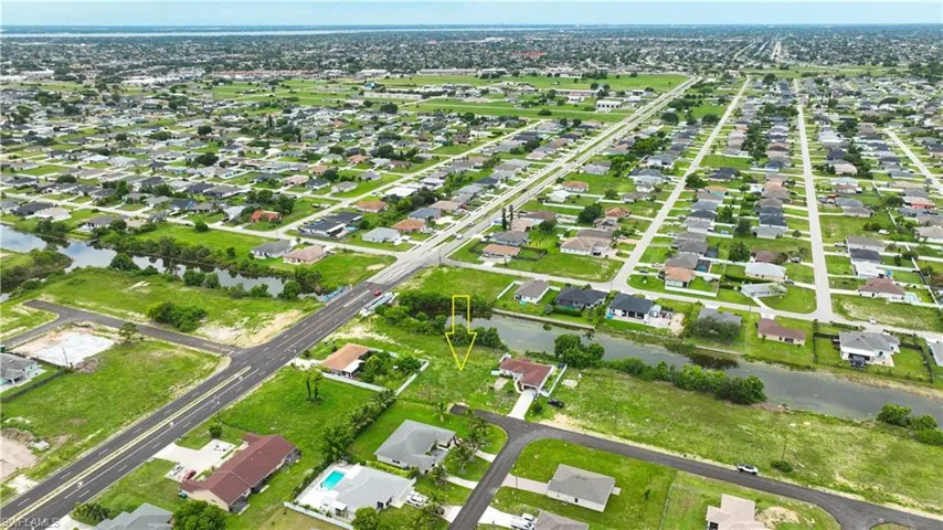 722 Ne 12th St, Cape Coral, Florida 33909