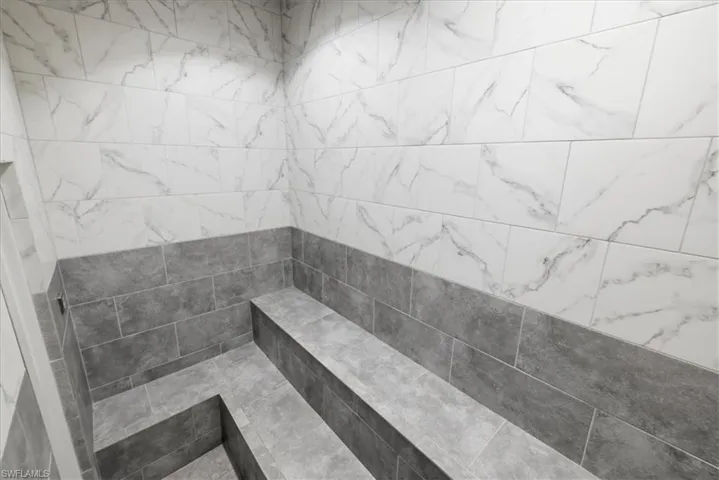 saunas/steam rooms