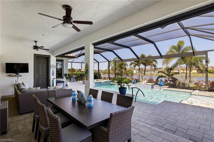 Entertainment area under covered lanai