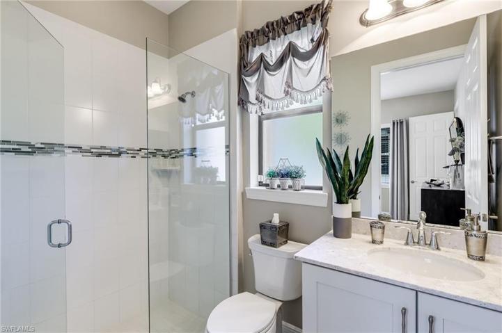 Full Bathroom #2