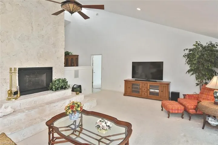 7226 Hendry Creek Dr, Fort Myers, Florida 33908