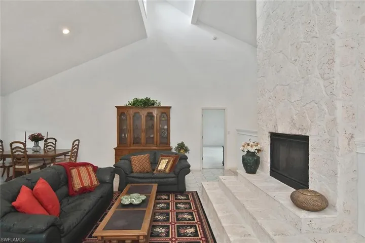 7226 Hendry Creek Dr, Fort Myers, Florida 33908