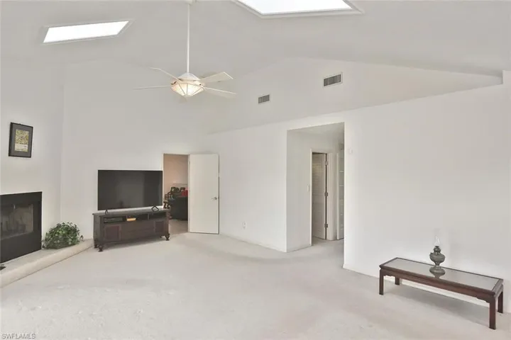 7226 Hendry Creek Dr, Fort Myers, Florida 33908