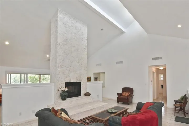 7226 Hendry Creek Dr, Fort Myers, Florida 33908