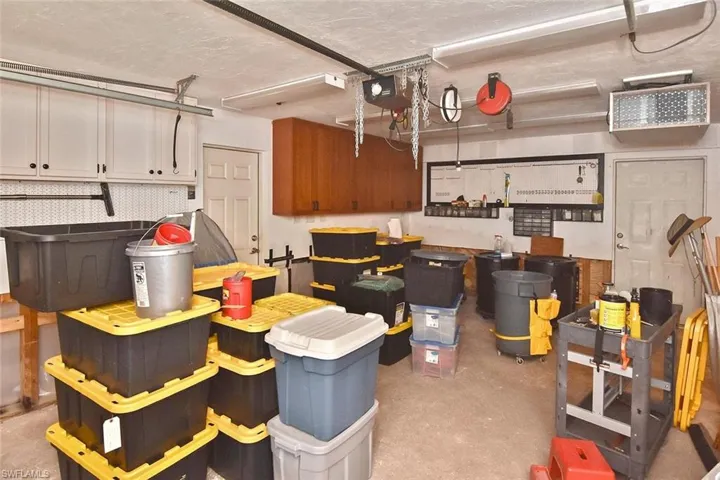7226 Hendry Creek Dr, Fort Myers, Florida 33908