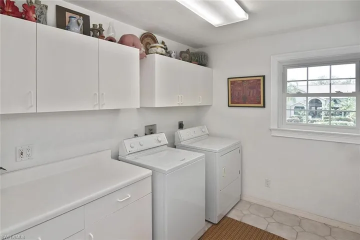 7226 Hendry Creek Dr, Fort Myers, Florida 33908