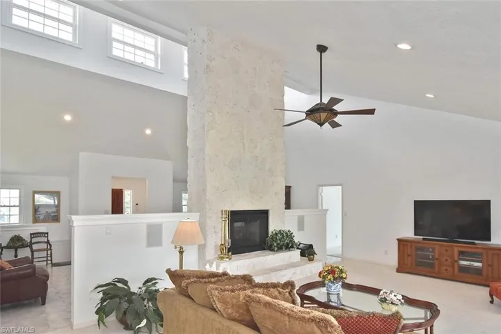 7226 Hendry Creek Dr, Fort Myers, Florida 33908