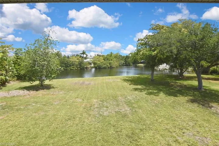 7226 Hendry Creek Dr, Fort Myers, Florida 33908