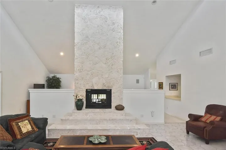 7226 Hendry Creek Dr, Fort Myers, Florida 33908