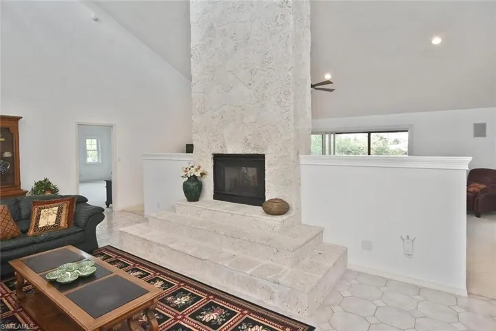 7226 Hendry Creek Dr, Fort Myers, Florida 33908
