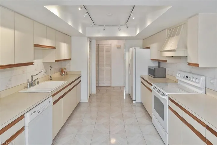 7226 Hendry Creek Dr, Fort Myers, Florida 33908