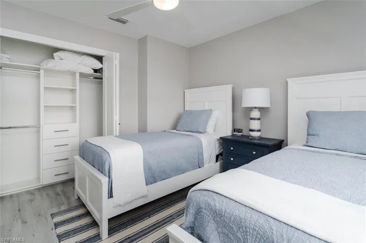 834 Gulf Pavilion Dr 204, Naples, Florida 34108