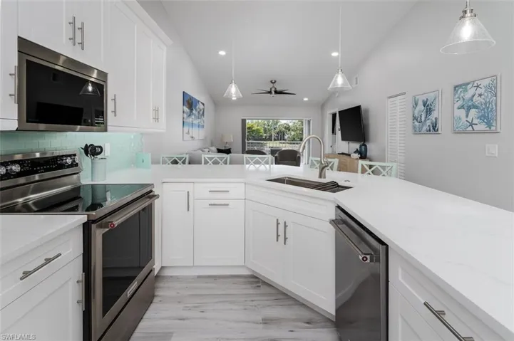 834 Gulf Pavilion Dr 204, Naples, Florida 34108