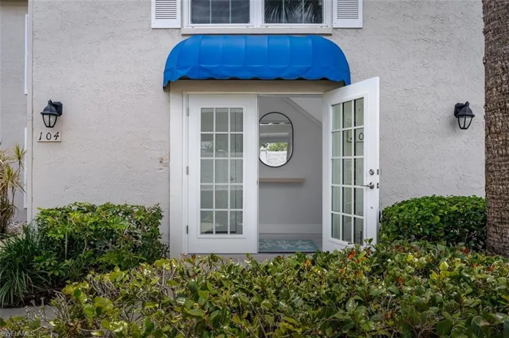 834 Gulf Pavilion Dr 204, Naples, Florida 34108